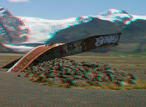 Iceland, volcano-destroyed bridge remains_001anaVU